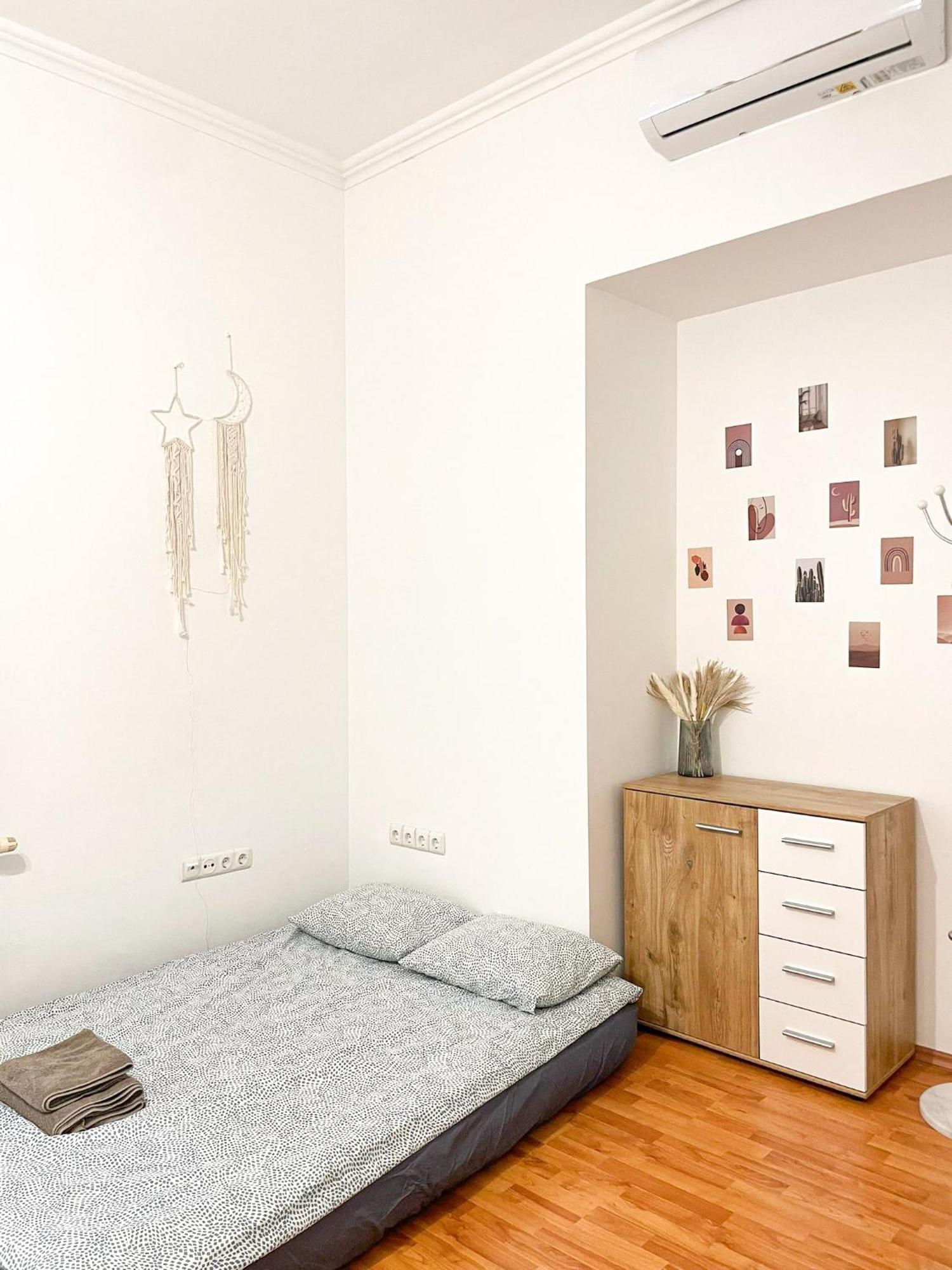 Majestic Residency - 3 Bedrooms Apartment *